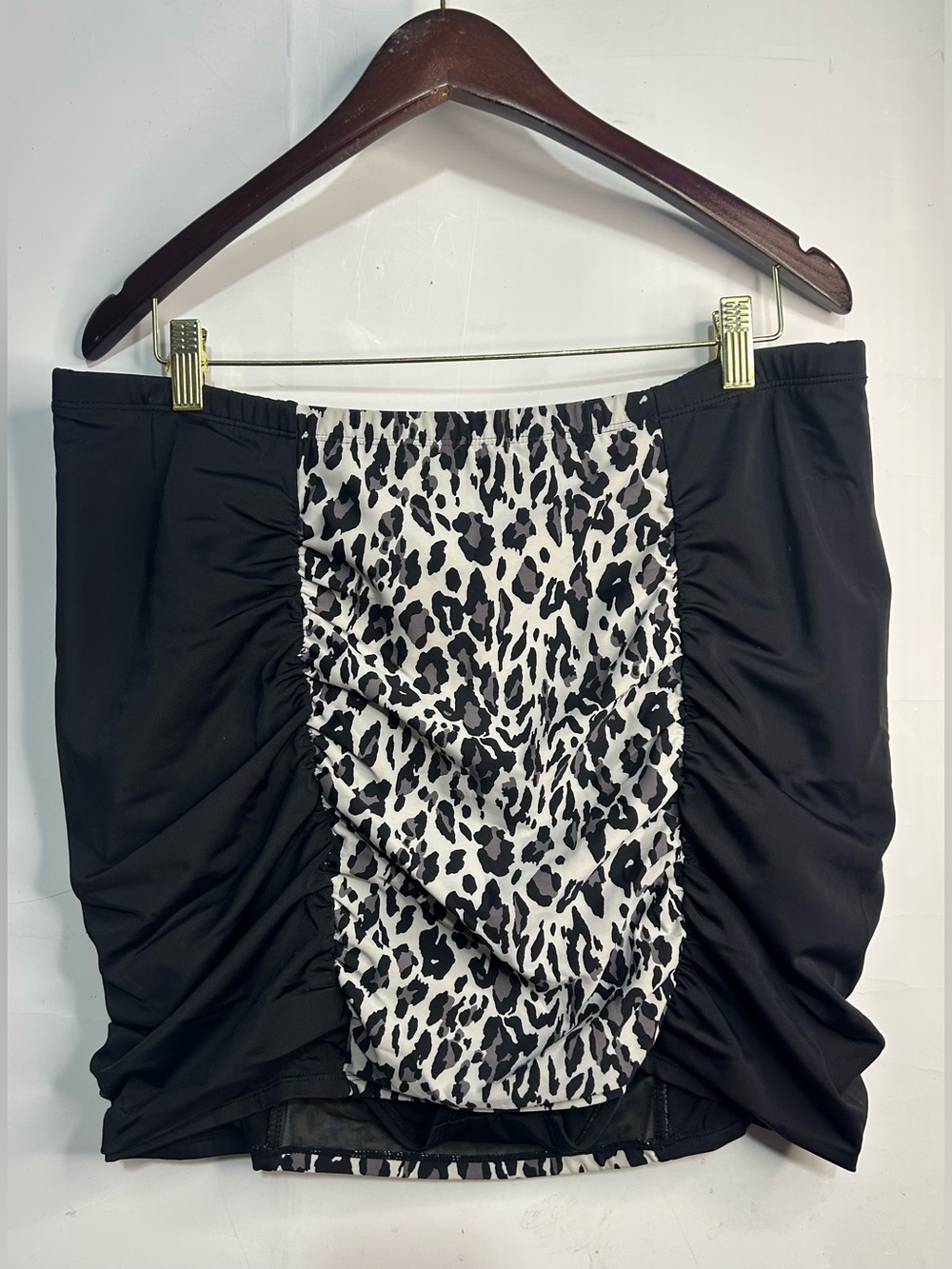 Torrid Cheetah Print Ruched Swimsuit Skirt with Lining Size 2/ 2X
